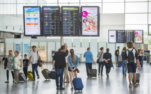 Czy lotniska w Polsce będą zamknięte? Sprawdź aktualny status!